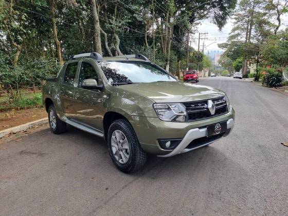 RENAULT DUSTER OROCH 1.6 16V SCE FLEX DYNAMIQUE MANUAL RENAULT DUSTER OROCH 1.6 16V SCE FLEX DYNAMIQUE MANUAL